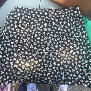 Floral zip skirt with mini slits